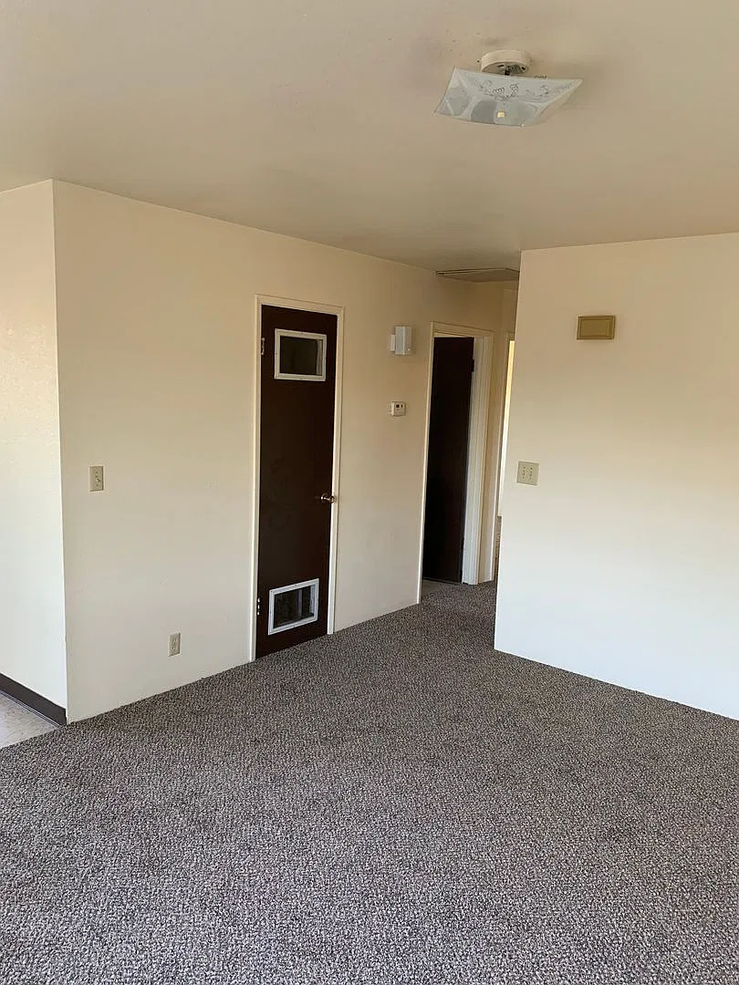 10th 130 — Photo 3