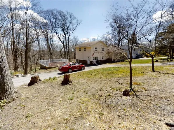 88 E Lovell Street, Mahopac, NY 10541