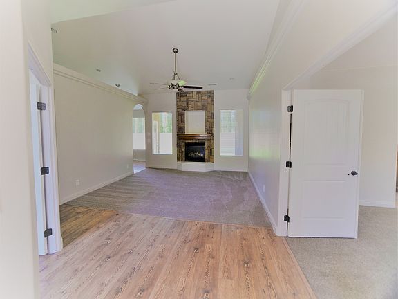 Entryway to front room