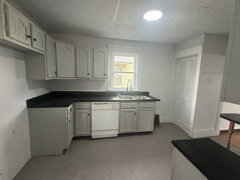 720 Baldwin Ave — Photo 3