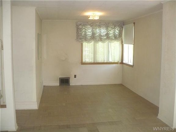 4th image of 1045 92nd St