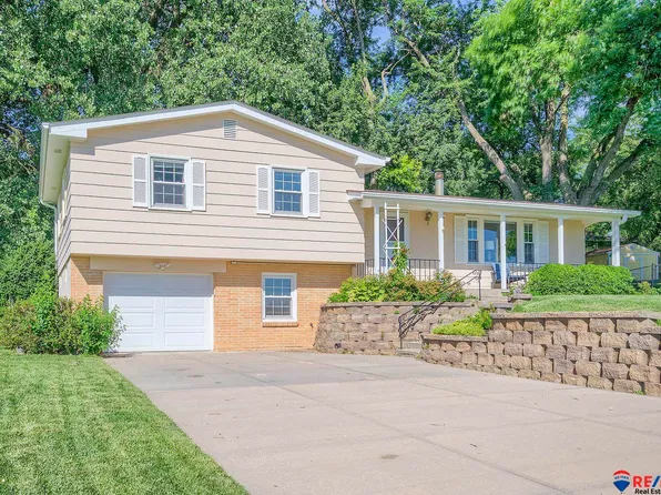 3542 Parkview Dr, Omaha, NE 68134