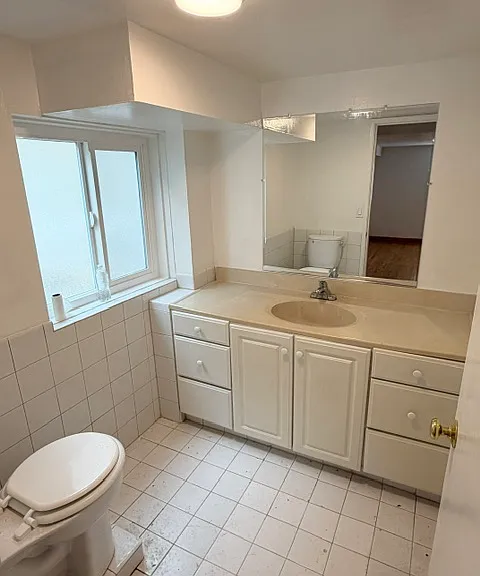 177 Wilshire Ave — Photo 17
