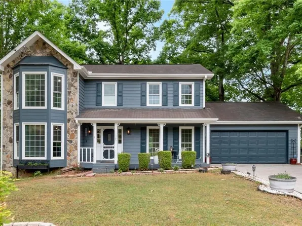 1705 Rambling Woods Dr, Lawrenceville, GA 30043