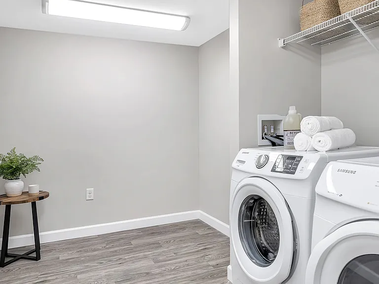 College life made easier! Discover our roomy laundry room complete with full-size washer and dryer and generous storage for your stylish belongings and fashionable wardrobe.