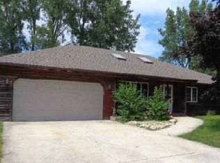 1023 W Longfellow Dr, Manteno, IL 60950