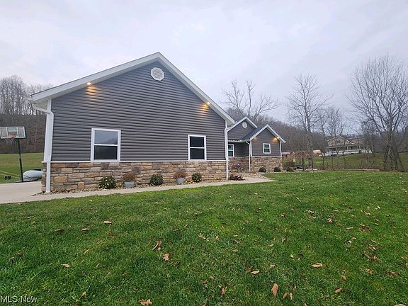 3rd image of 22769 Miller Dr