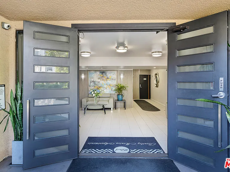 1727 S Bentley Ave #209 — Photo 22