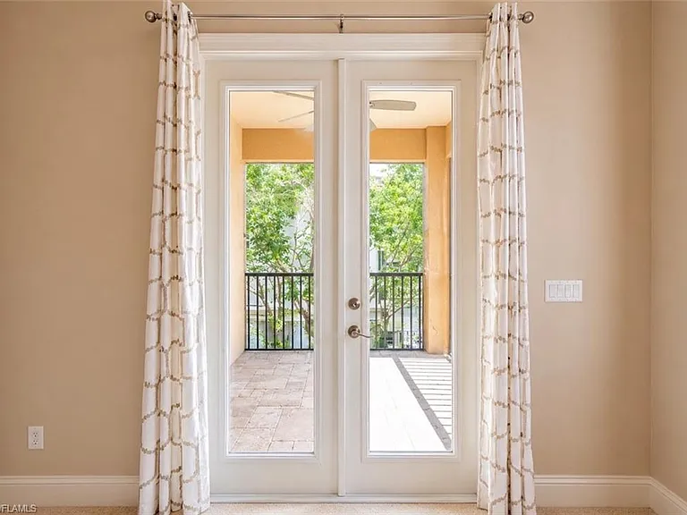 2915 Coco Lakes Dr — Photo 42