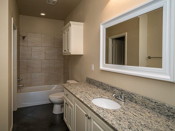 5th image of 702 Brandes St