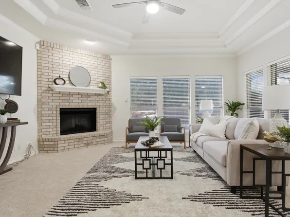 128 Alexandria St., La Vernia, TX 78121
