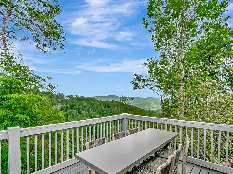 197 Rock Ledge Ln — Photo 28
