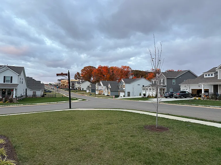 English Oak Dr — Photo 54