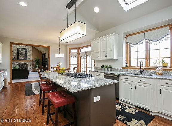 4th image of 3419 Royal Woods Dr