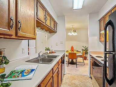 2nd image of 505 Oppenheimer Dr #4064