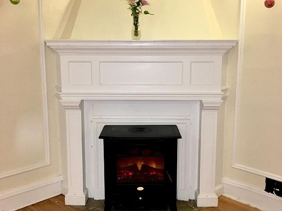 3rd image of 7515 N Winchester Ave APT 3W