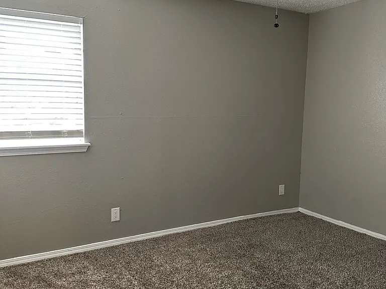 Bryant Grove Apartments — Photo 63