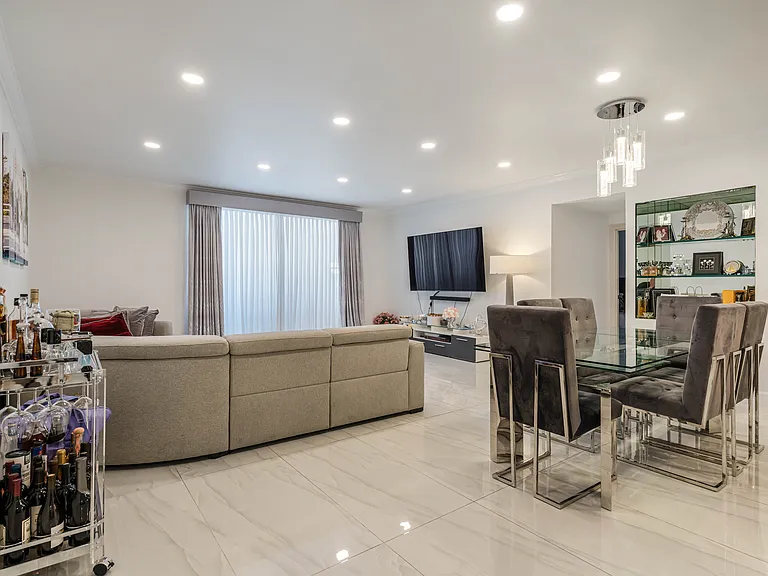 321 S San Vicente Blvd #903 — Photo 10