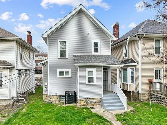 2nd image of 882 Gilbert St