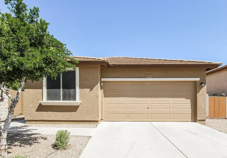 11838 W Foothill Dr