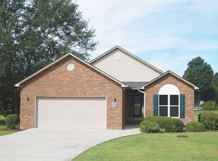 512 Oak Hill Dr, Manning, SC 29102