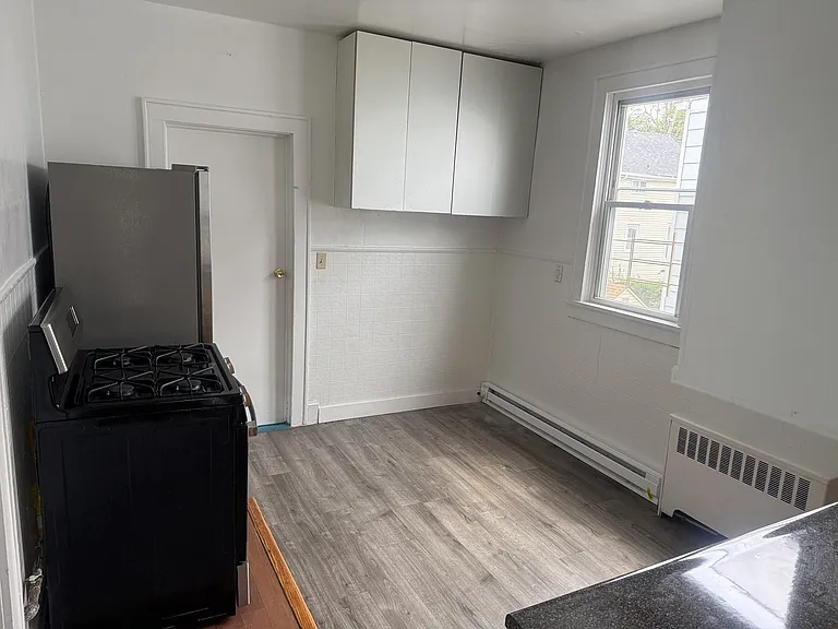 52 William St #3 — Photo 7