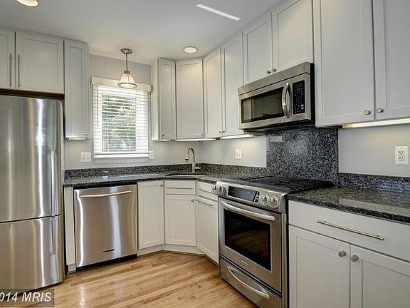 5th image of 2749 N Wakefield St