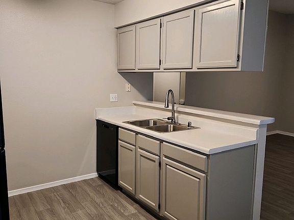 2nd image of 4113 Atrisco Dr NW #4201-R