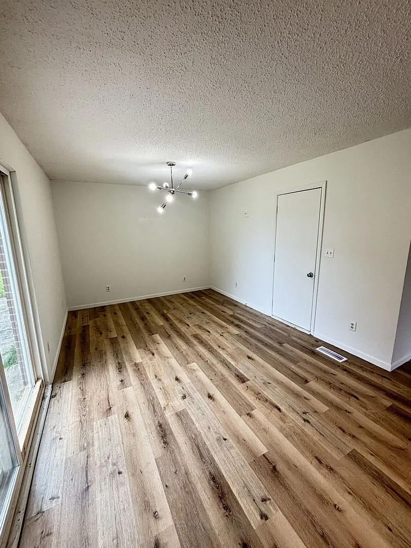 2309 Rainbow View Urbana, IL 61802 — Photo 3