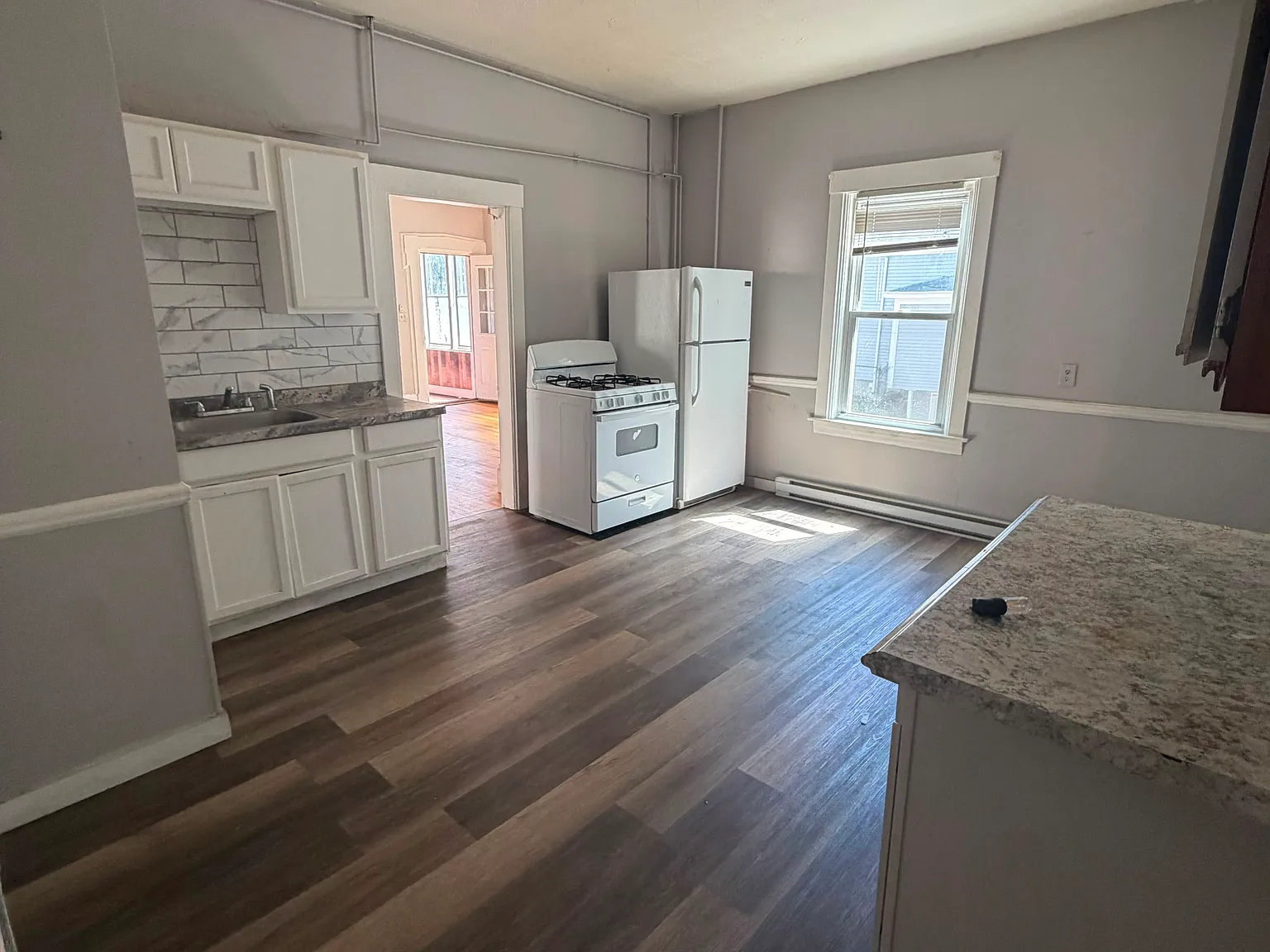 3 bed, 3519 sqft, $2,400 — Photo 1