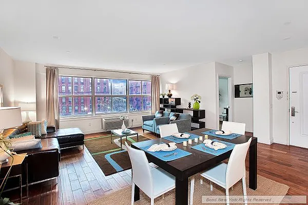 Sold by Bond New York | media 4