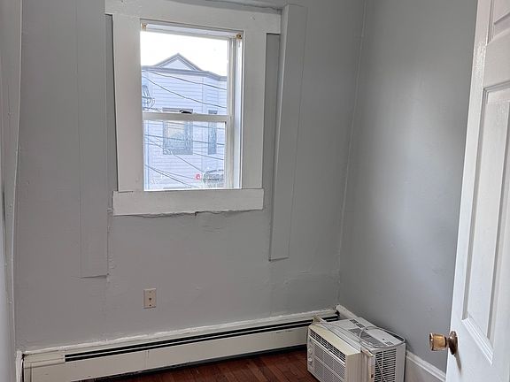 3rd image of 38 Hano St