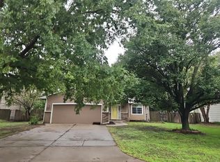 1109 N Lark Ln, Wichita, KS 67212