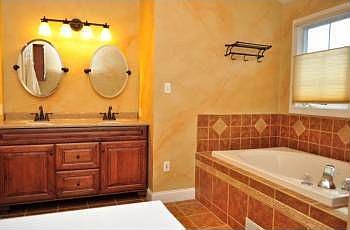 5th image of 105 Edgefield Dr