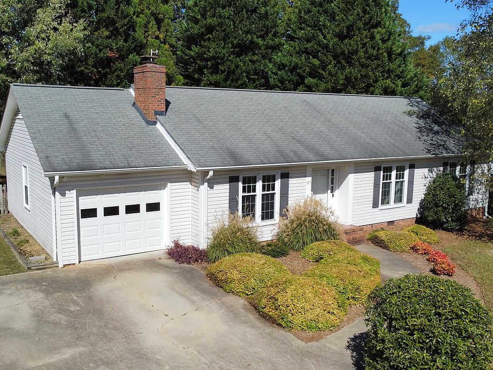 1st image of 109 Stonehenge Ct