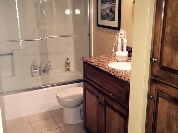 Guest Bathroom, extra storage Linen
