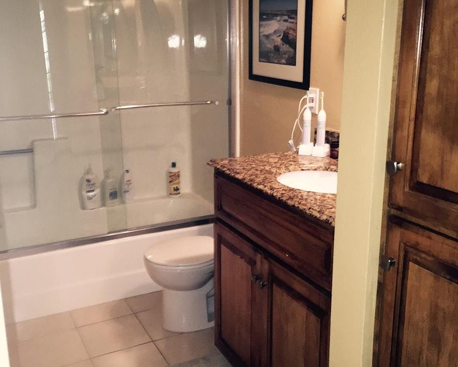 Guest Bathroom, extra storage Linen