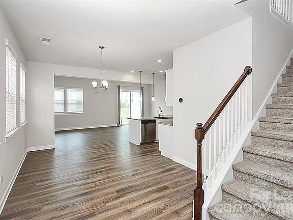 4th image of 9328 Glenburn Ln