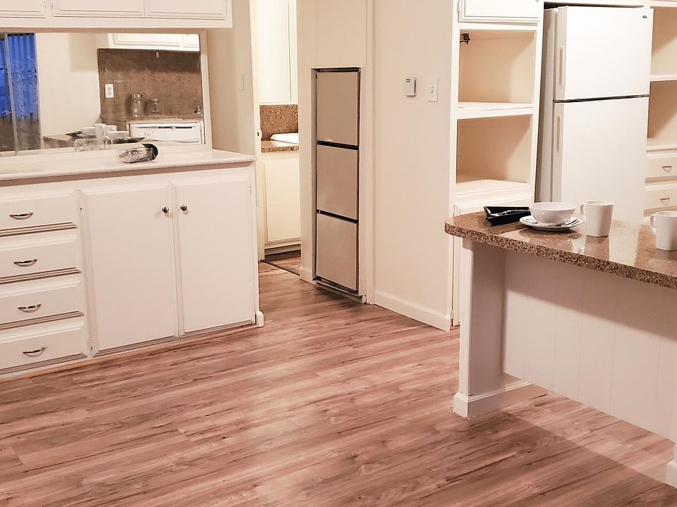 1st image of 900 Henderson Ave #127
