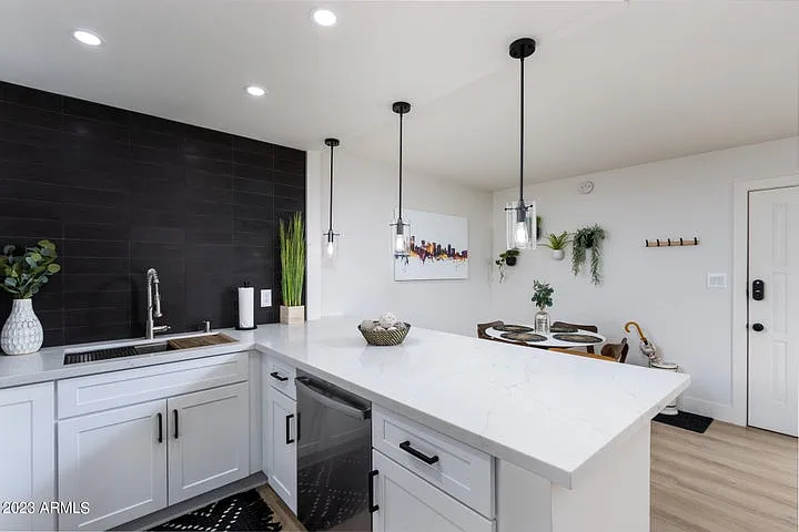 8649 E Royal Palm Rd #121 — Photo 9