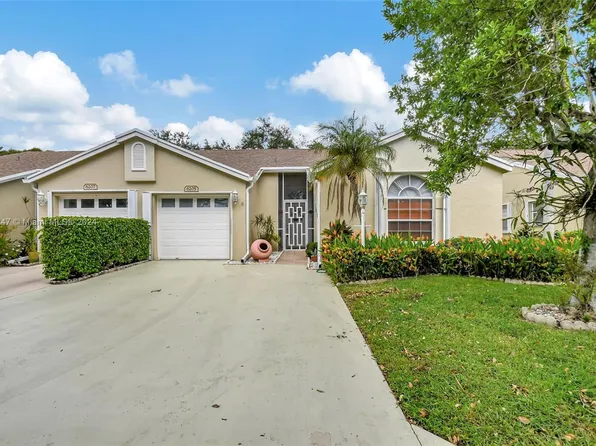 6205 Pond Tree Ct, Greenacres, FL 33463