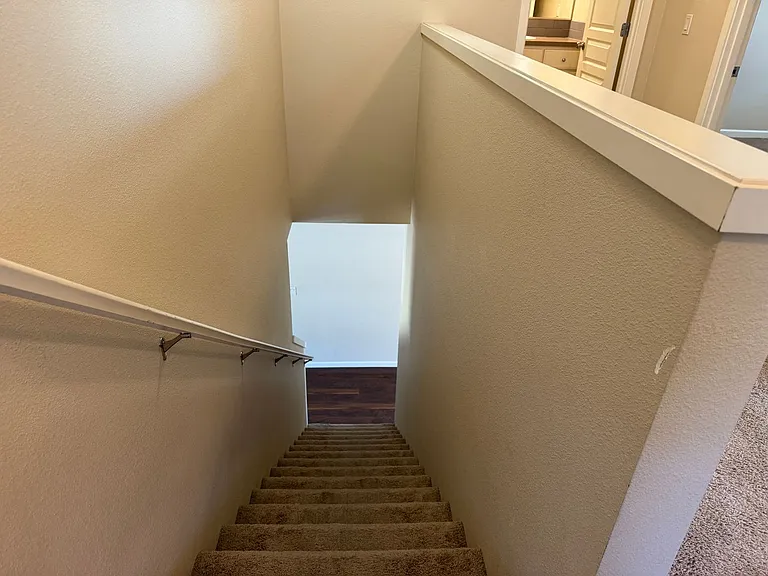 3008 NE 74th St — Photo 3