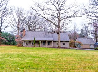 3050 Eldogor Ln, New Castle, PA 16105