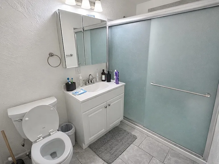 328 Melrose Dr — Photo 14