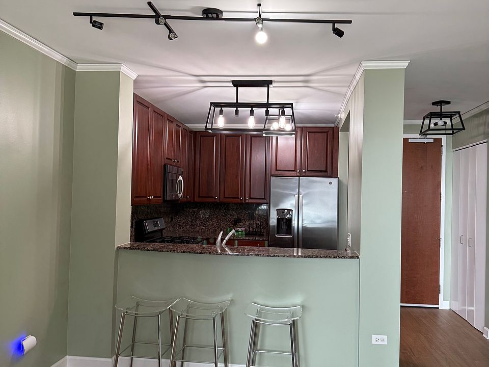 1st image of 201 N Westshore Dr #7