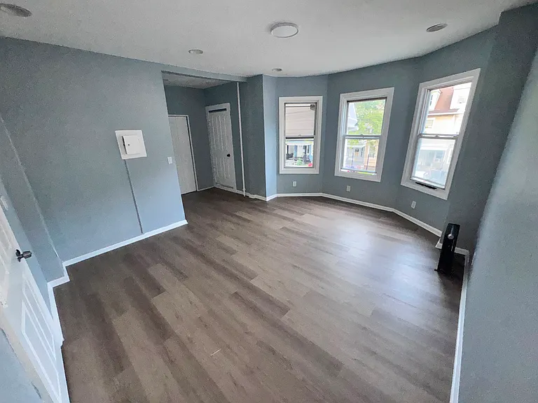 19 N 18th St #2 — Photo 1