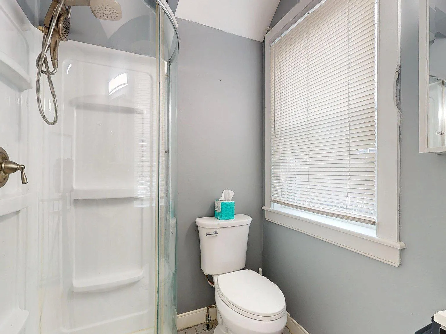 Studio, 1.0 bath, 300 sqft, $1,450 — Photo 3