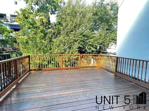 293 Vanburen Street image 1 of 7