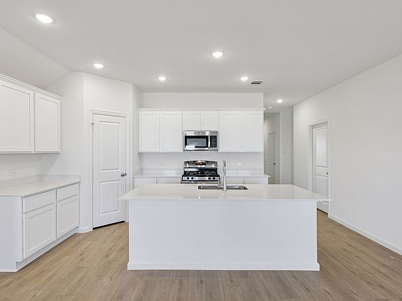 4th image of 3717 Prairie Chapel Rd