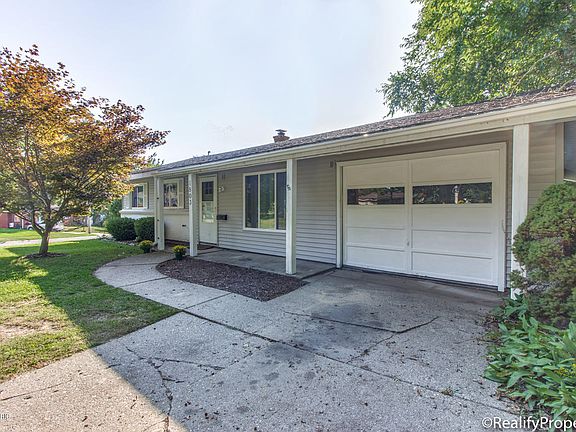 2nd image of 1803 Houseman Ave NE